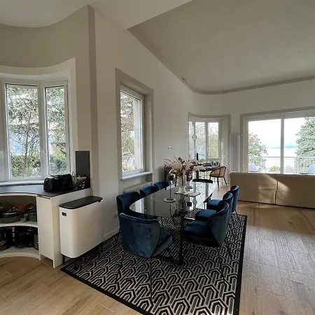 Lakefront Private