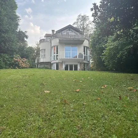 Villa Lakefront Private *